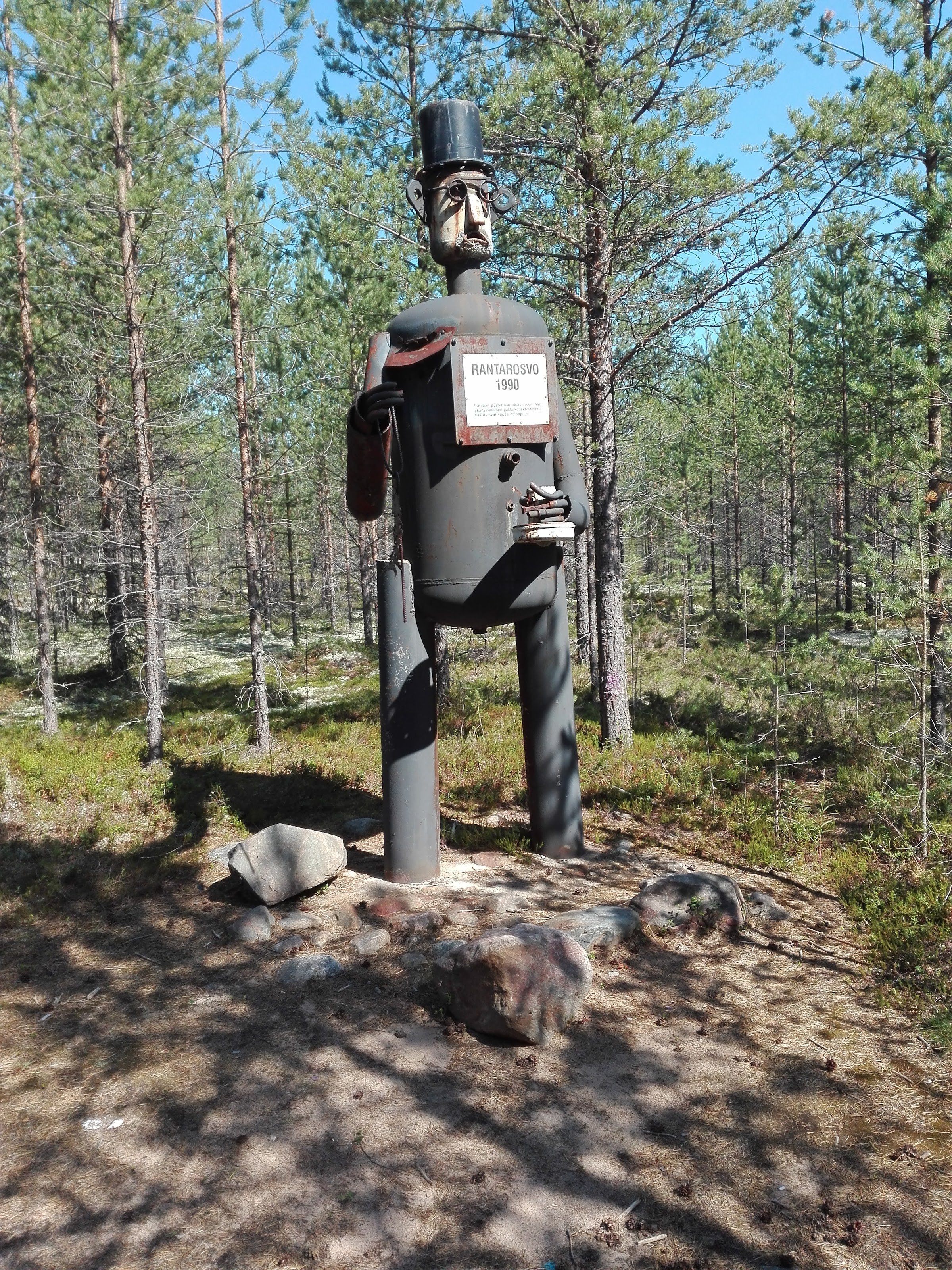 Rantarosvo Statue
